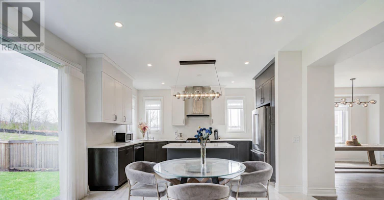 376 Seaview Heights, East Gwillimbury, ON, L9N 0Y5 - 3