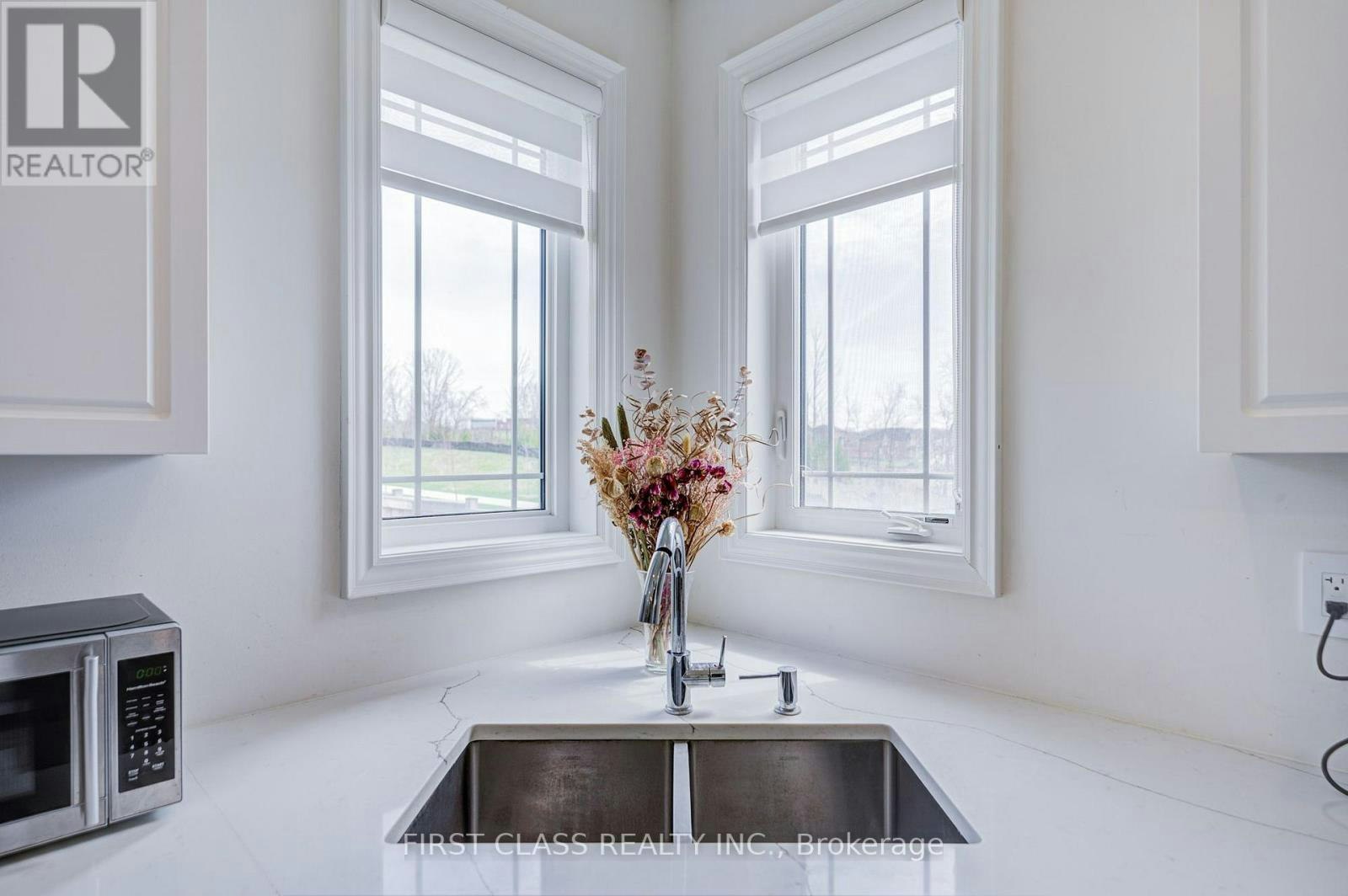 376 Seaview Heights, East Gwillimbury, ON, L9N 0Y5 - 5