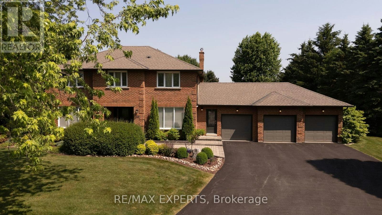 10 Kehoe Court, King, ON, L0G 1N0 - 2