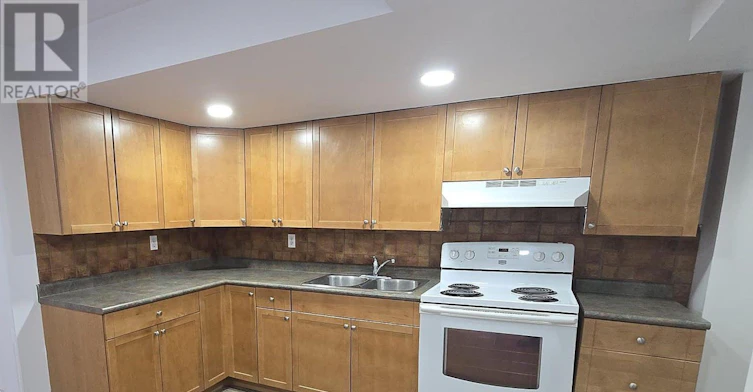 5553 Bonnie Street, Mississauga, ON, L5M 0N7 - 3