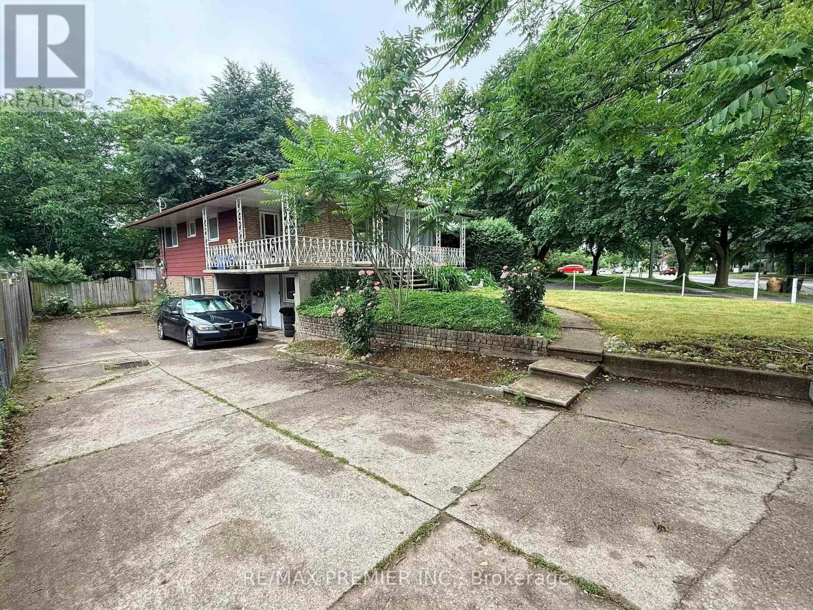 LOWER-288 Scott Street, St. Catharines, ON, L2N 1J3 - 3