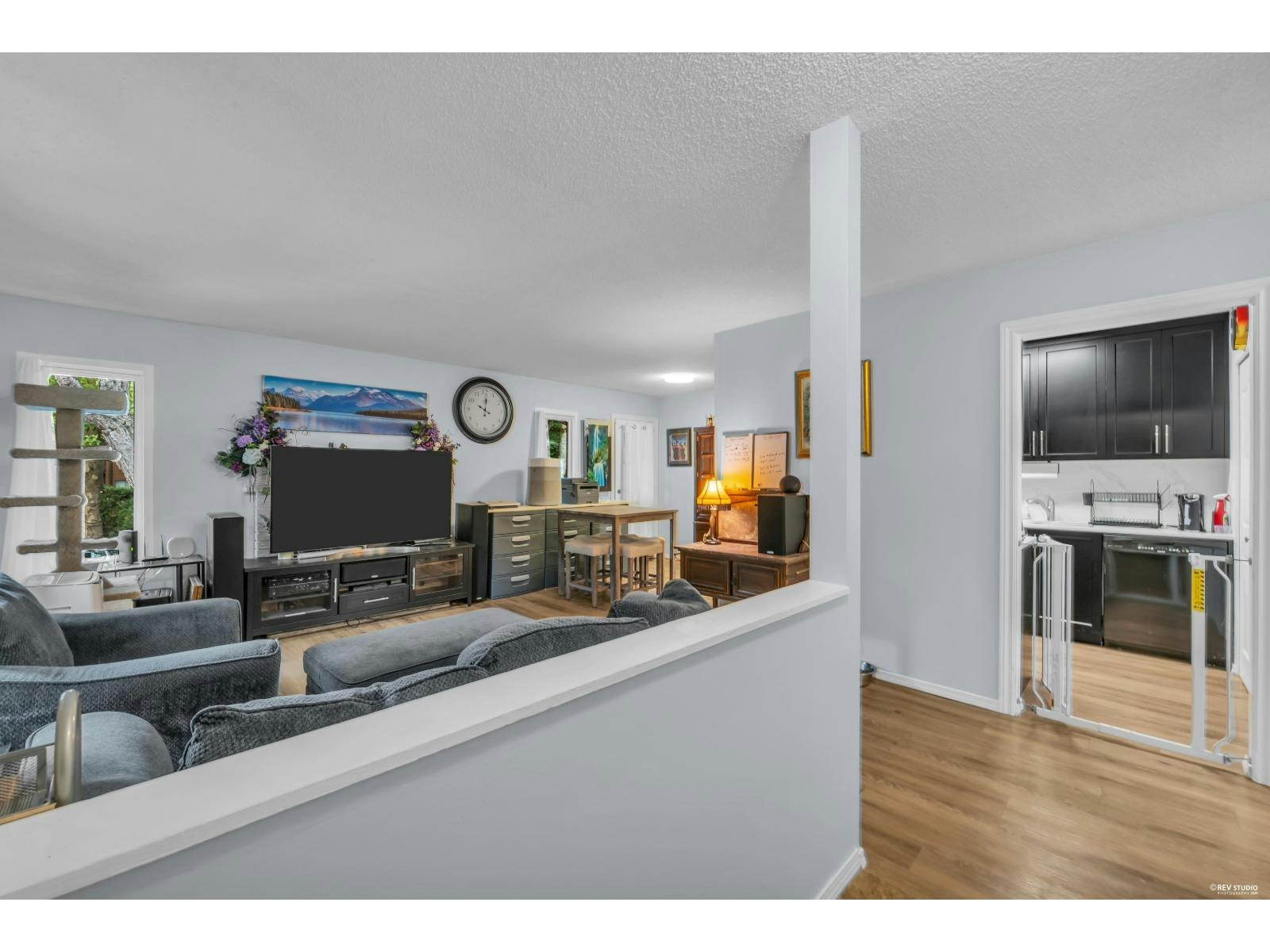 1202-10620 150 Street, Surrey, BC, V3R 7S1
