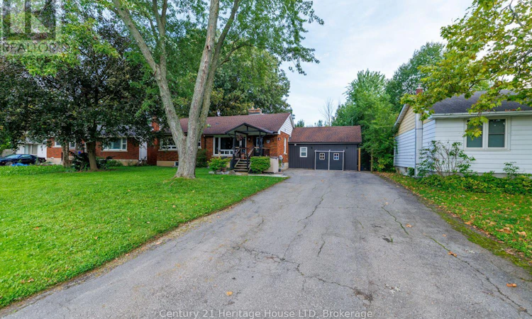 6 Greenock Circle