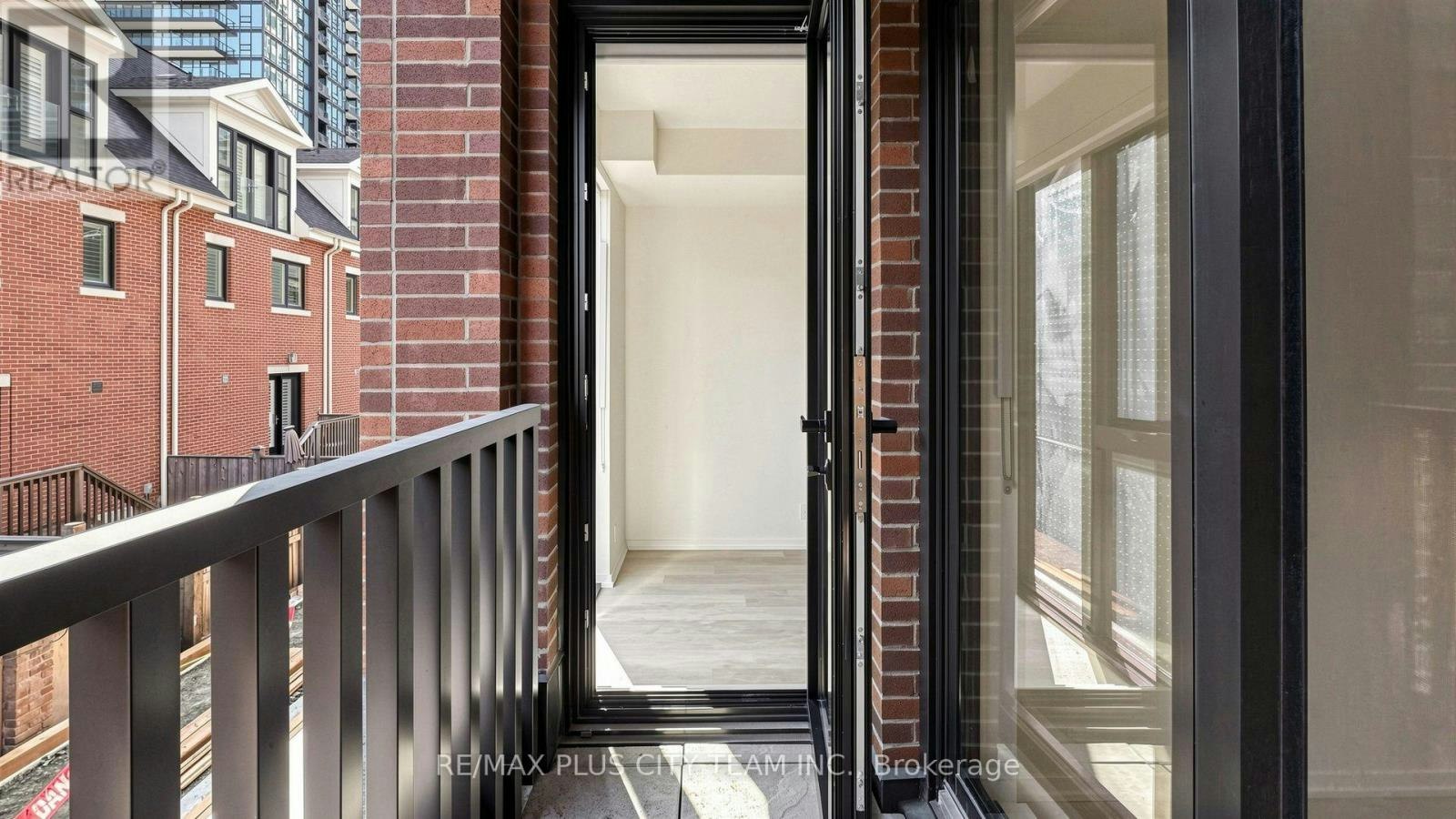 204-109 Erskine Avenue, Toronto, ON, M4P 0G6 - 19