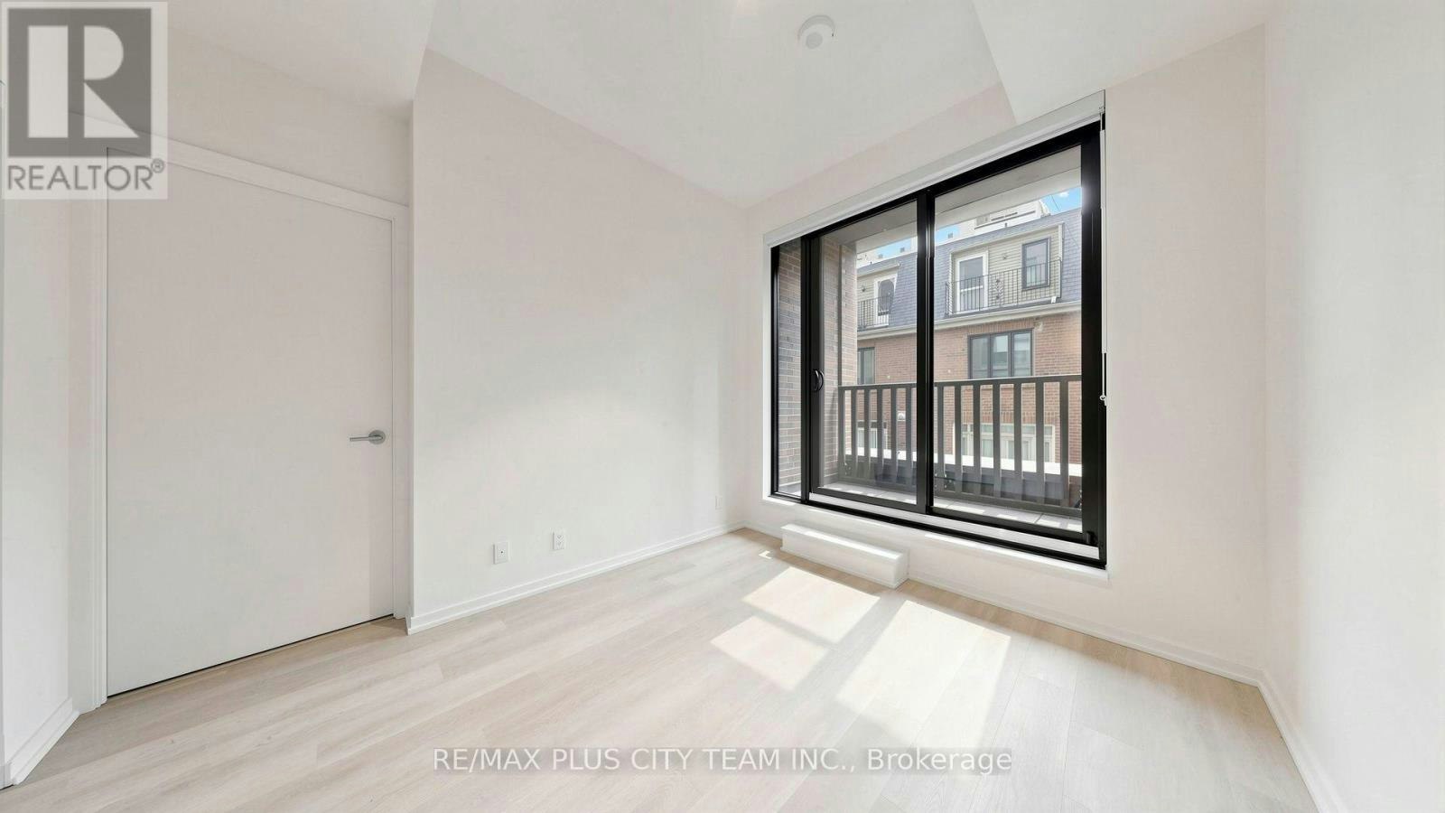 204-109 Erskine Avenue, Toronto, ON, M4P 0G6 - 12