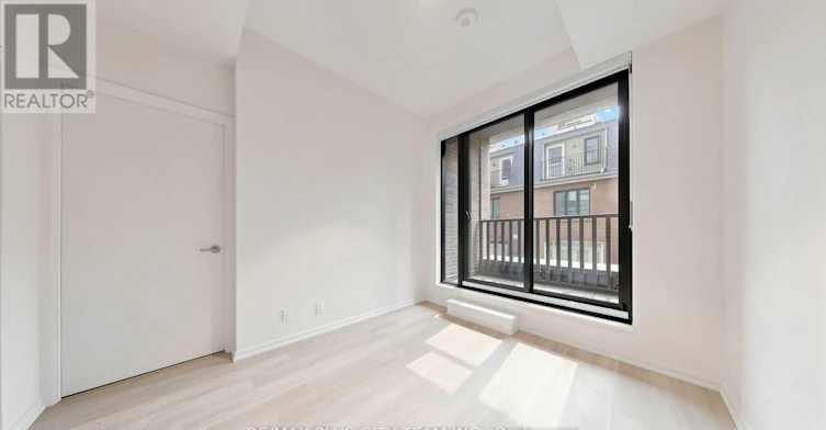 204-109 Erskine Avenue, Toronto, ON, M4P 0G6 - 12