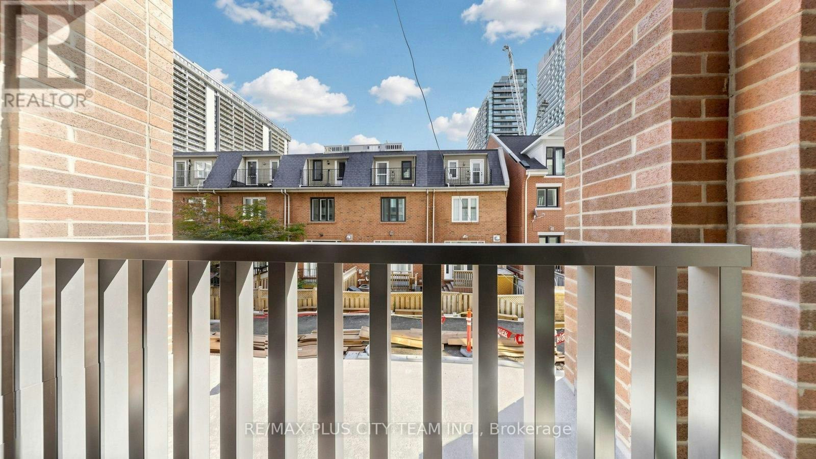 204-109 Erskine Avenue, Toronto, ON, M4P 0G6 - 21