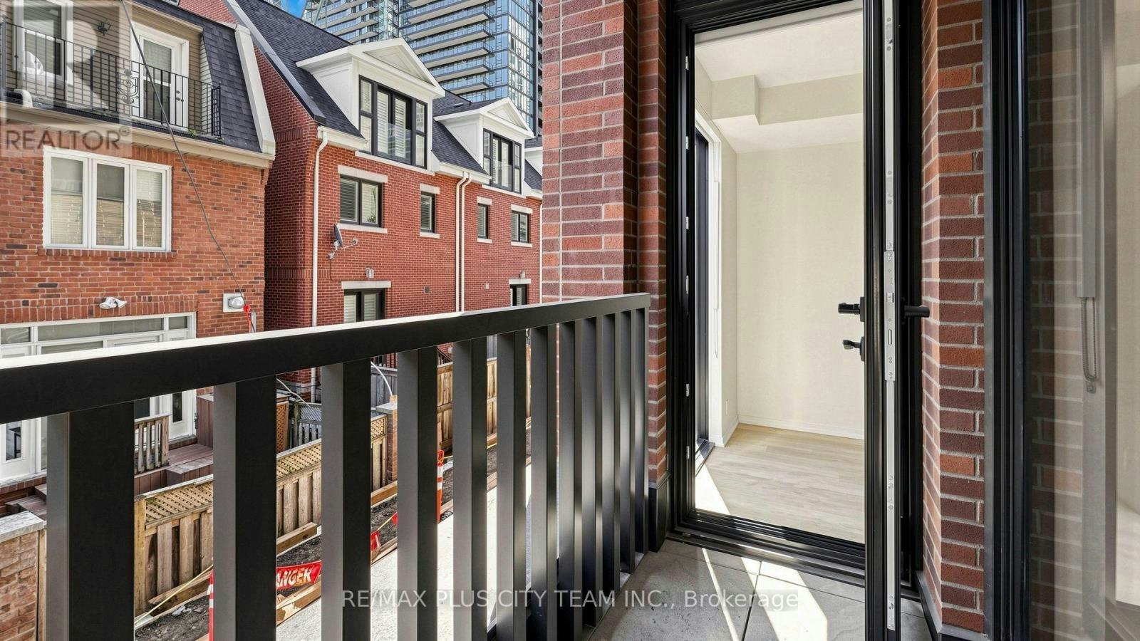 204-109 Erskine Avenue, Toronto, ON, M4P 0G6 - 20