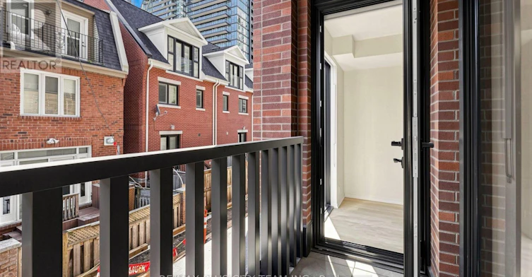 204-109 Erskine Avenue, Toronto, ON, M4P 0G6 - 20