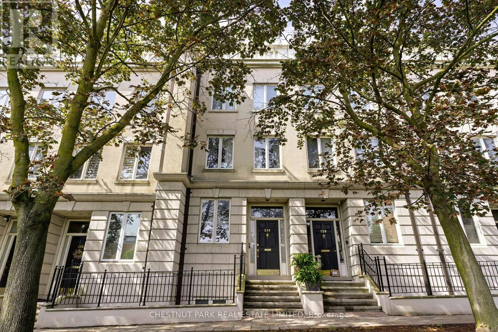 248 Spadina Road, Toronto, ON, M5R 2V1