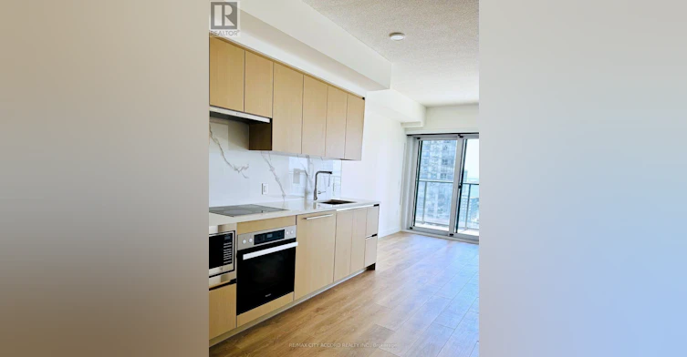 1906-1 Concord Cityplace Way, Toronto, ON, M5V 0T5