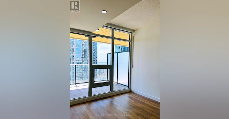 1906-1 Concord Cityplace Way, Toronto, ON, M5V 0T5 - 3