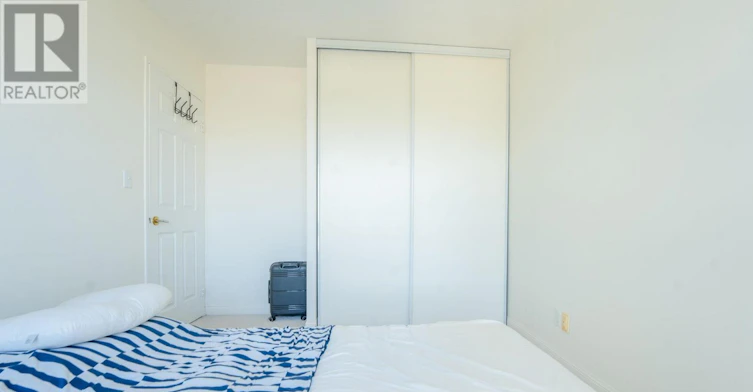 915-8 Lee Centre Drive, Toronto, ON, M1H 3H8 - 5