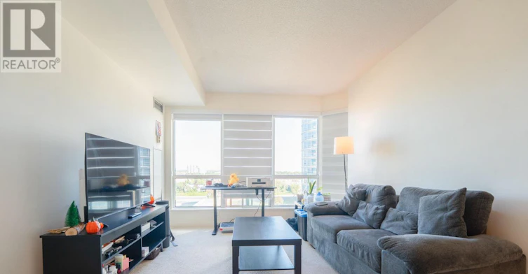 915-8 Lee Centre Drive, Toronto, ON, M1H 3H8 - 3