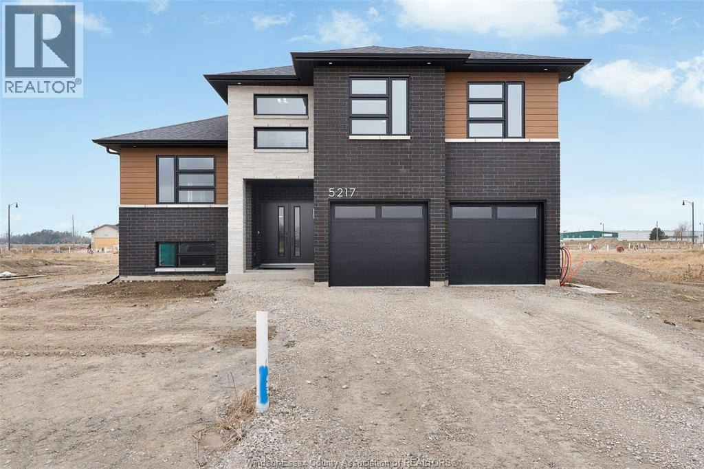 2410 Partington, Windsor, ON, N9E 0A8