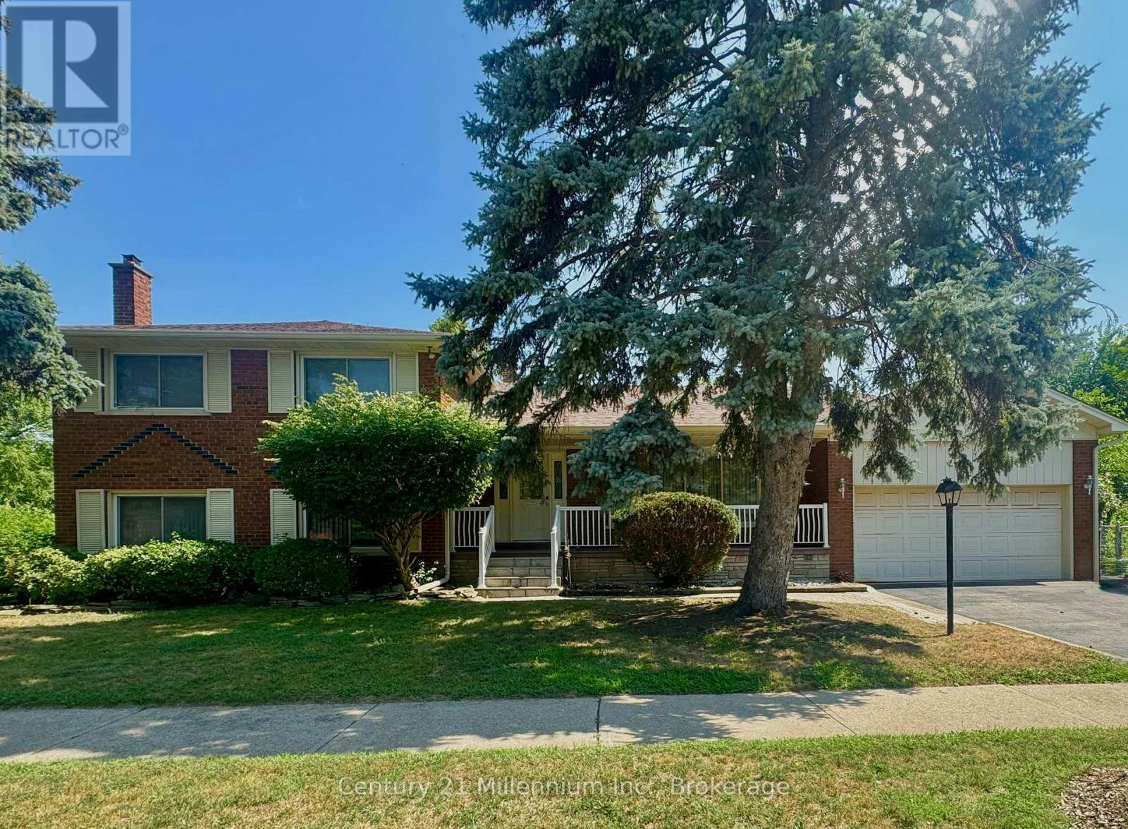 353 Chantenay Drive W, Mississauga, ON, L5A 1E9