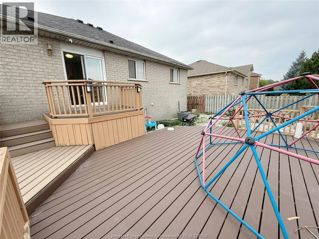 546 Compton Court, Windsor, ON, N9H 4P7 - 21
