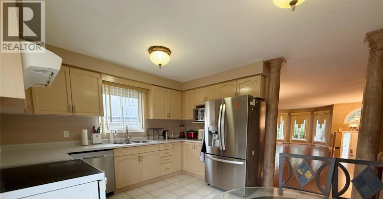 546 Compton Court, Windsor, ON, N9H 4P7 - 6