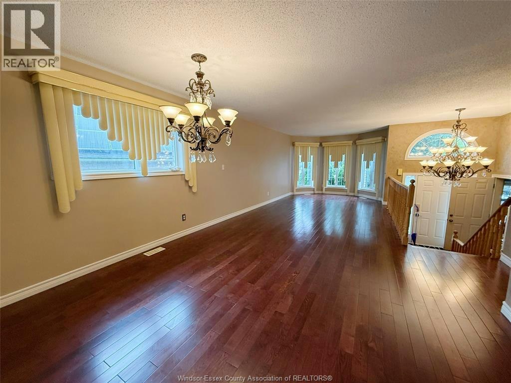 546 Compton Court, Windsor, ON, N9H 4P7 - 3
