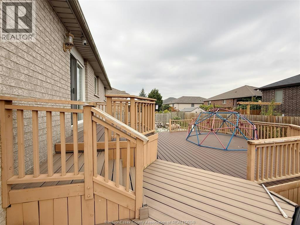 546 Compton Court, Windsor, ON, N9H 4P7 - 22