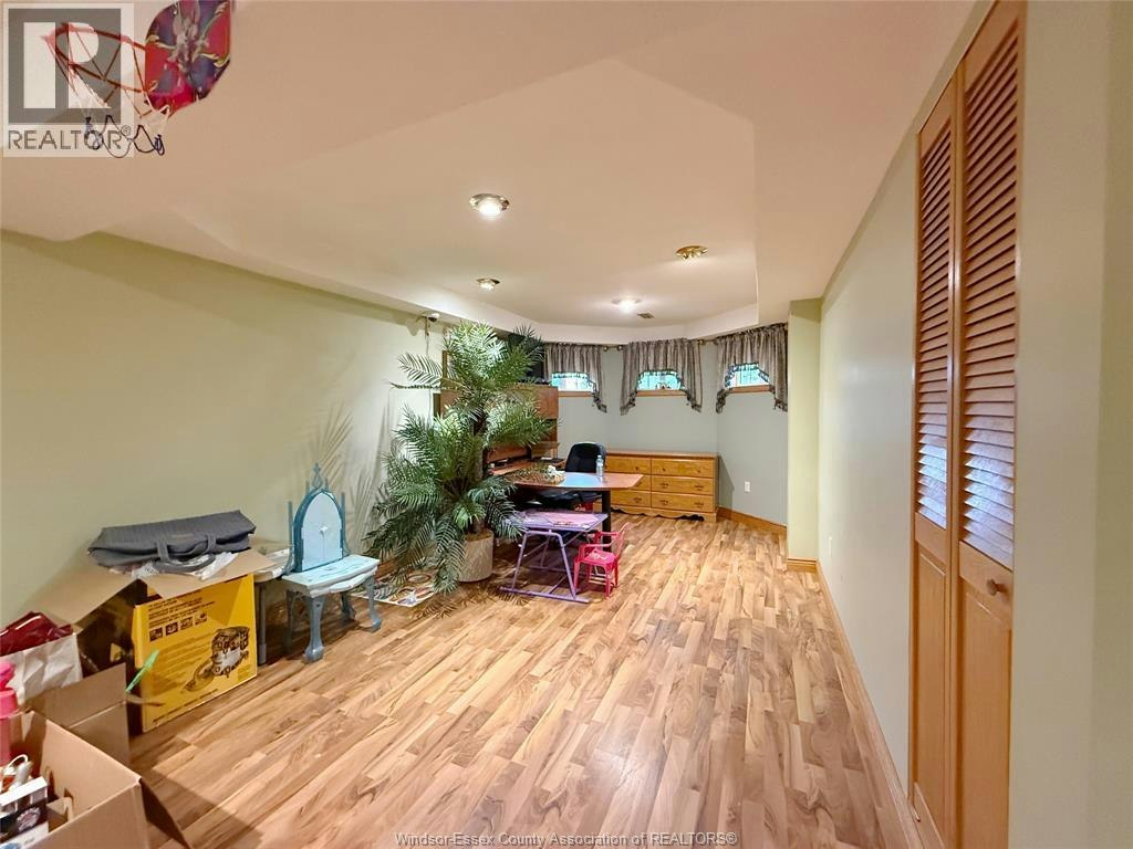 546 Compton Court, Windsor, ON, N9H 4P7 - 14
