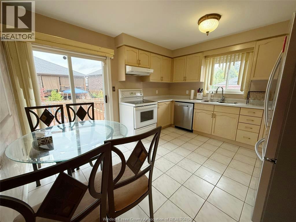 546 Compton Court, Windsor, ON, N9H 4P7 - 5