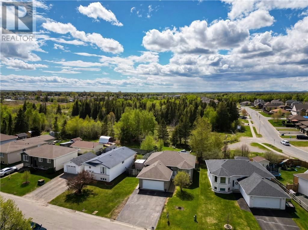 4343 Chateau Crescent, Greater Sudbury, ON, P3P 1Y6