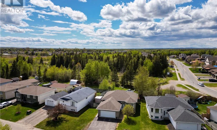 4343 Chateau Crescent