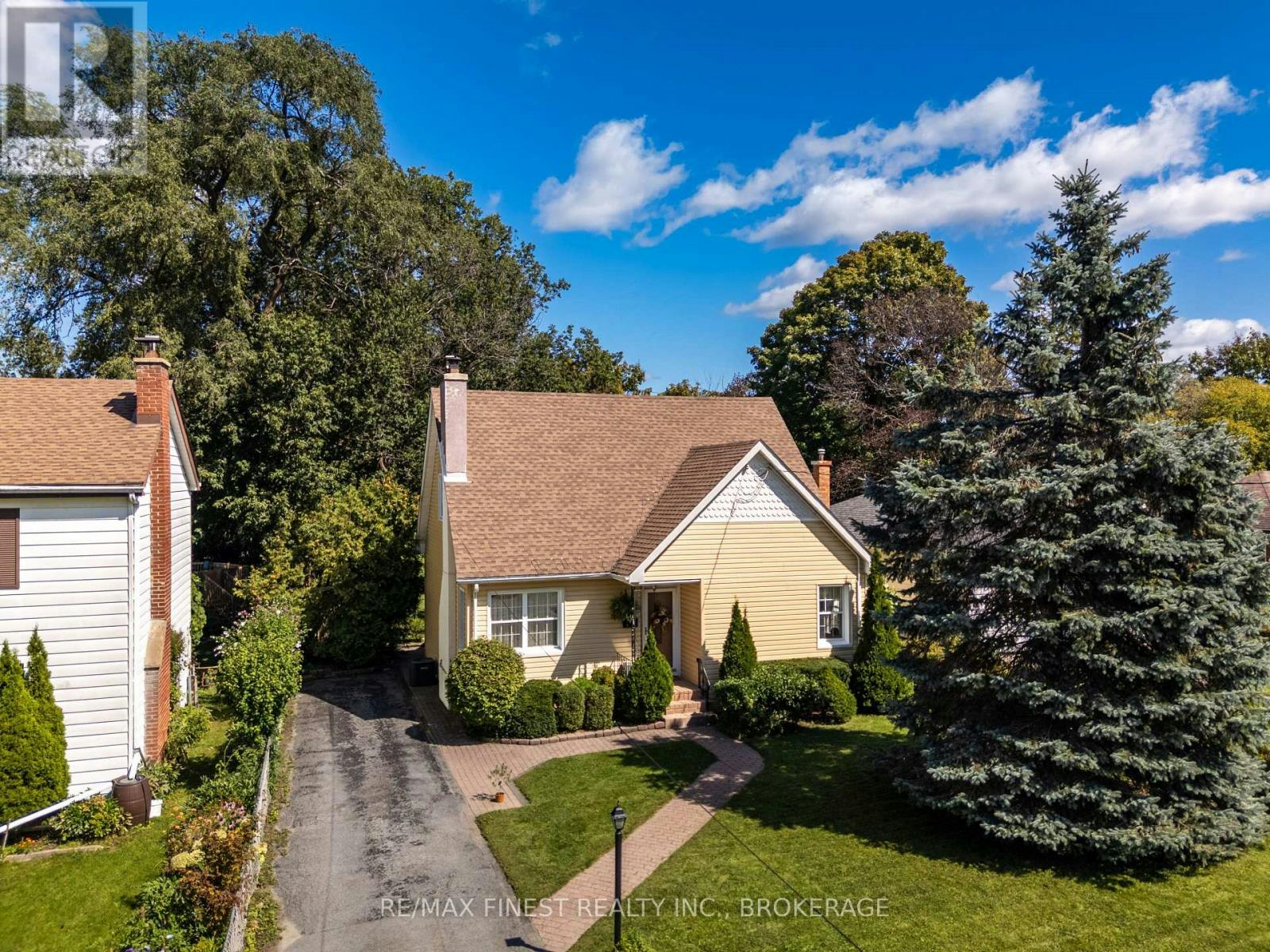 15 Alexander Street, Kingston, ON, K7M 3H1