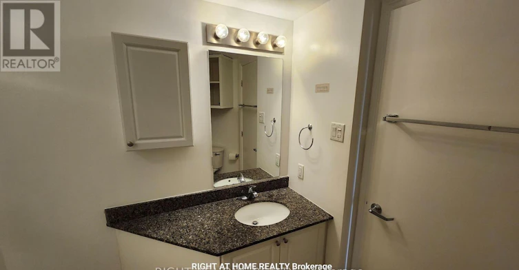 1104-234 Rideau Street, Ottawa, ON, K1N 0A9 - 23