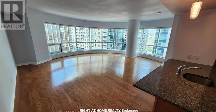 1104-234 Rideau Street, Ottawa, ON, K1N 0A9 - 7
