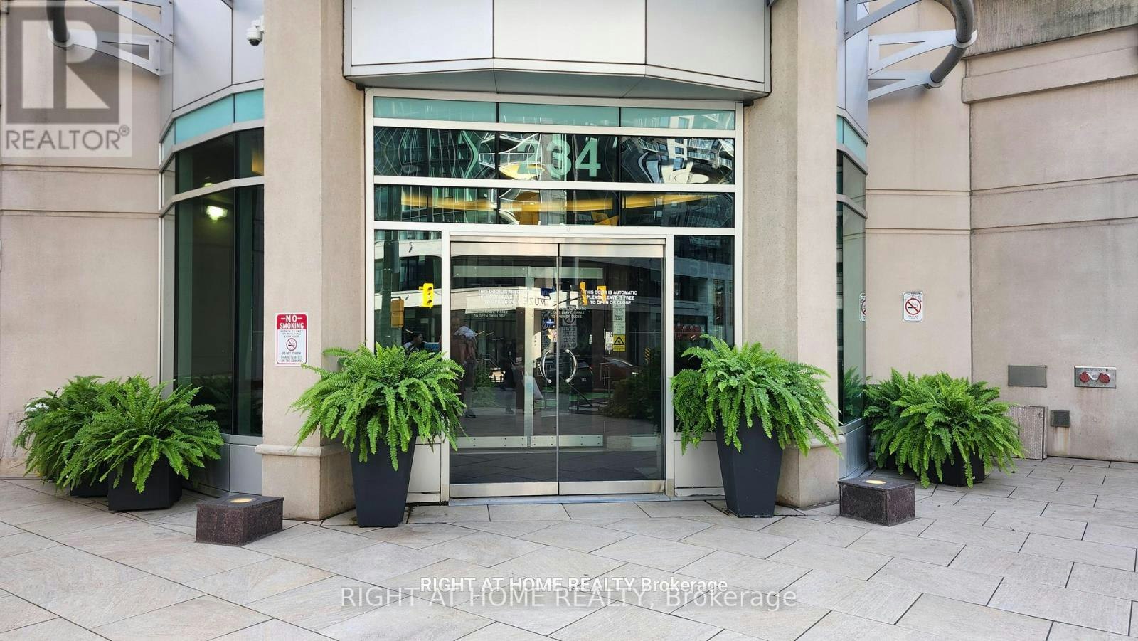 1104-234 Rideau Street, Ottawa, ON, K1N 0A9 - 3
