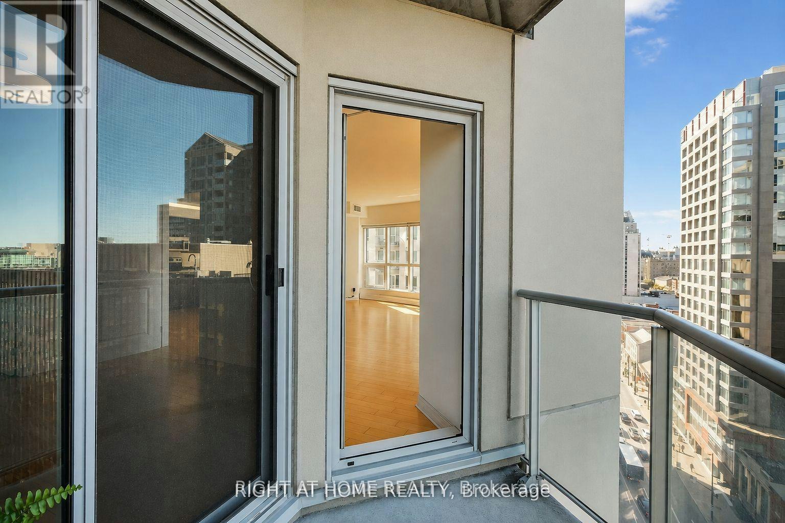 1601-242 Rideau Street, Ottawa, ON, K1N 0B7 - 30