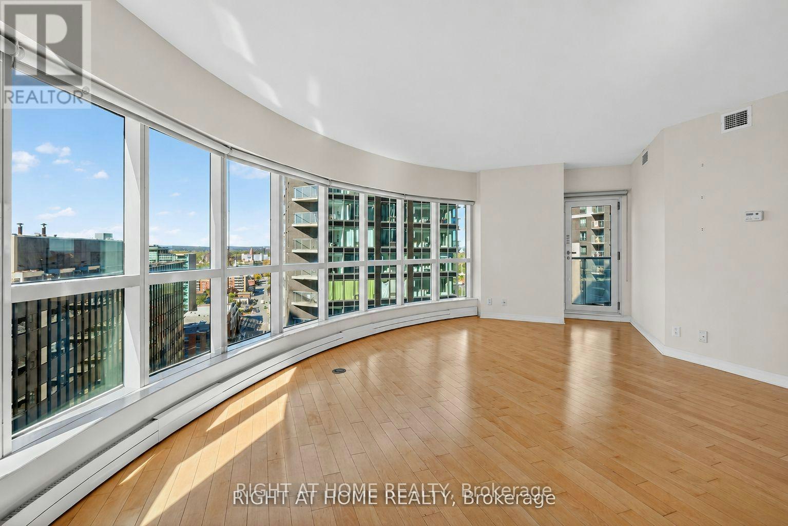 1601-242 Rideau Street, Ottawa, ON, K1N 0B7 - 10