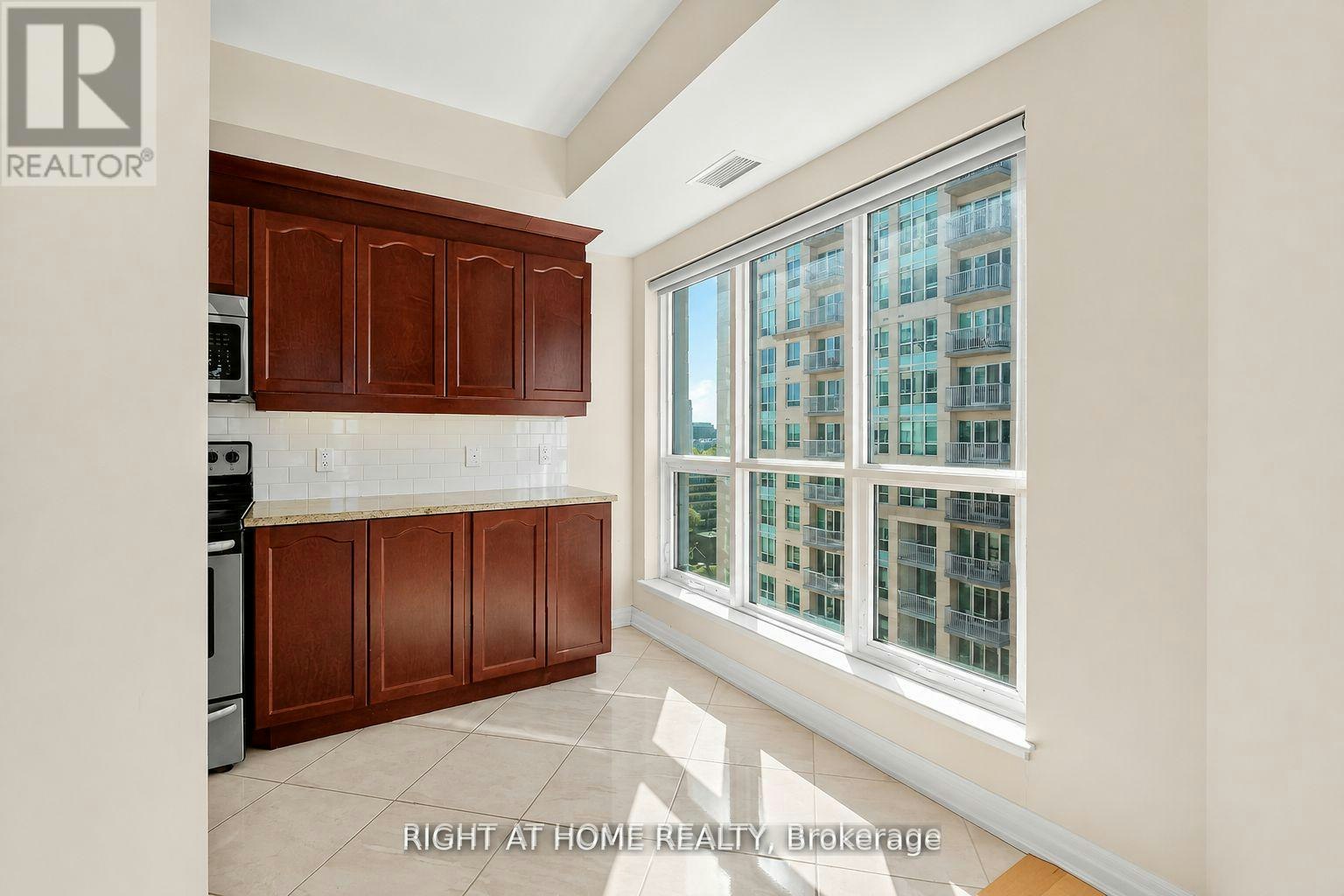 1601-242 Rideau Street, Ottawa, ON, K1N 0B7 - 16