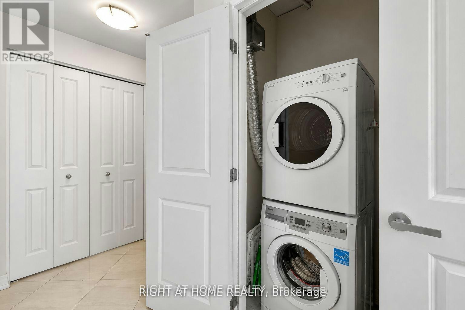 1601-242 Rideau Street, Ottawa, ON, K1N 0B7 - 24