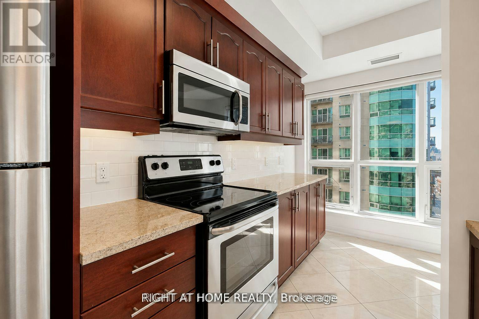 1601-242 Rideau Street, Ottawa, ON, K1N 0B7 - 13