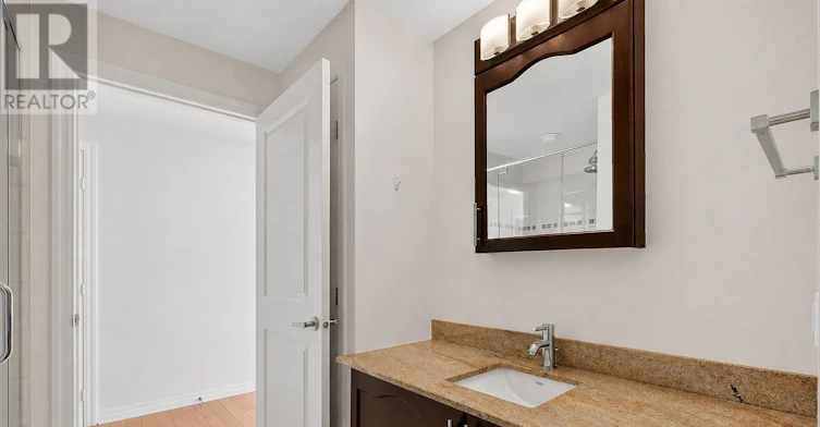1601-242 Rideau Street, Ottawa, ON, K1N 0B7 - 21