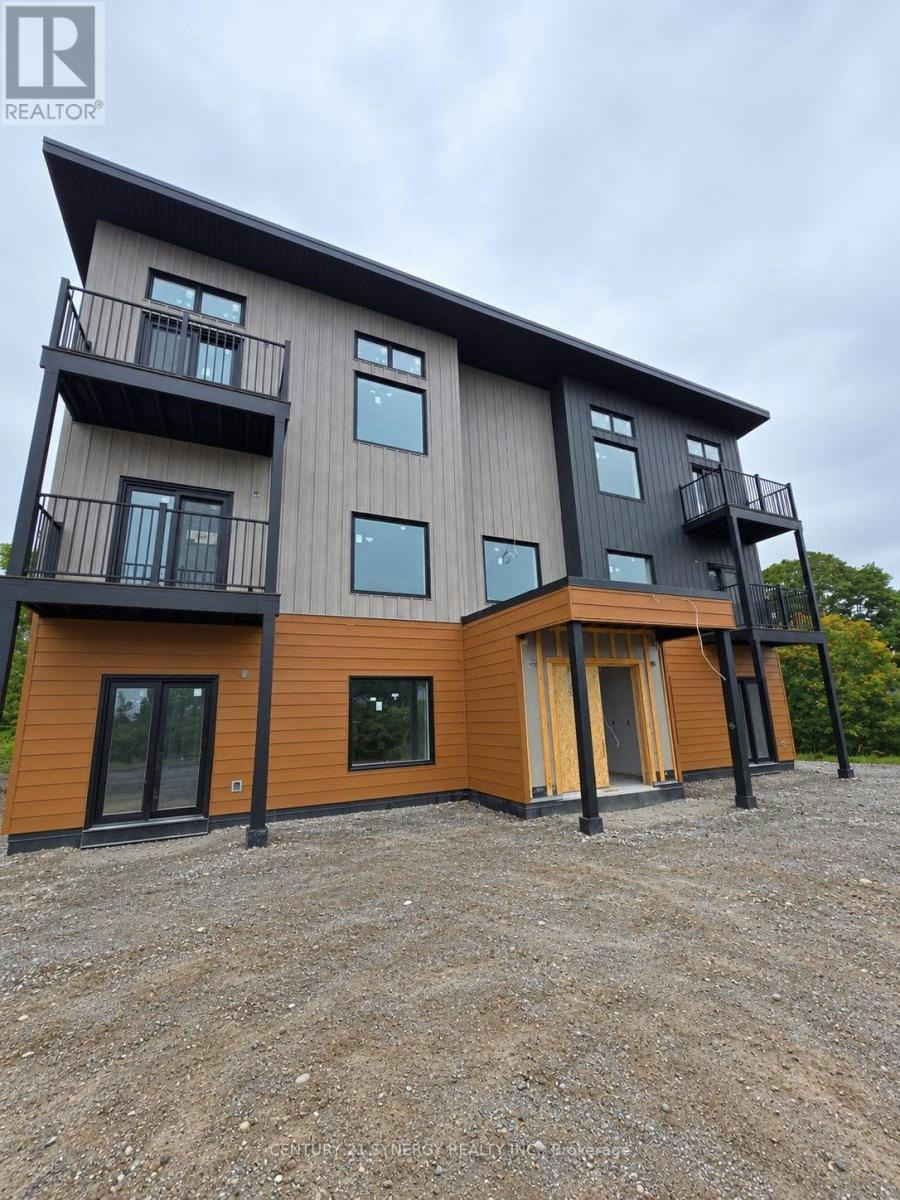 18 Edward Street, Quinte West, ON, K8V 2C2