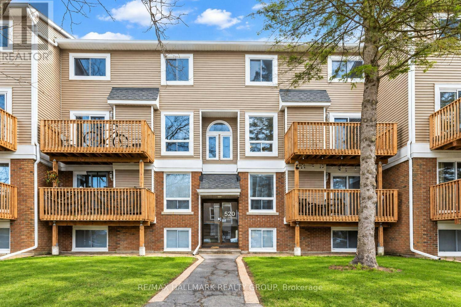 8-520 Fenerty Court, Ottawa, ON, K2L 3B1