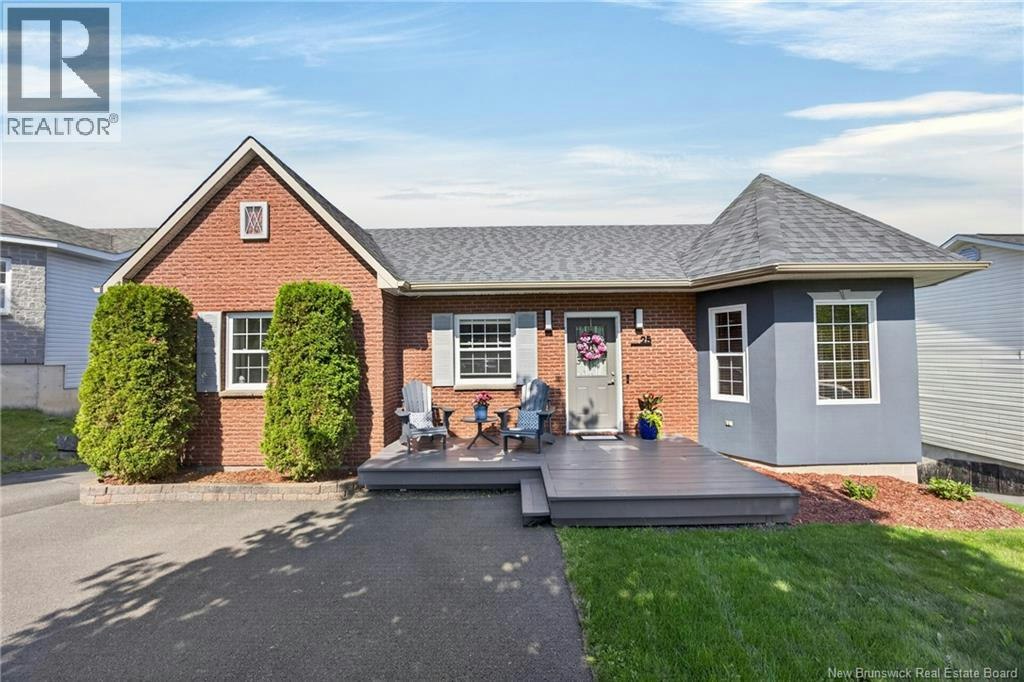 25 Glen Eyre Court, Fredericton, NB, E3C 2P7