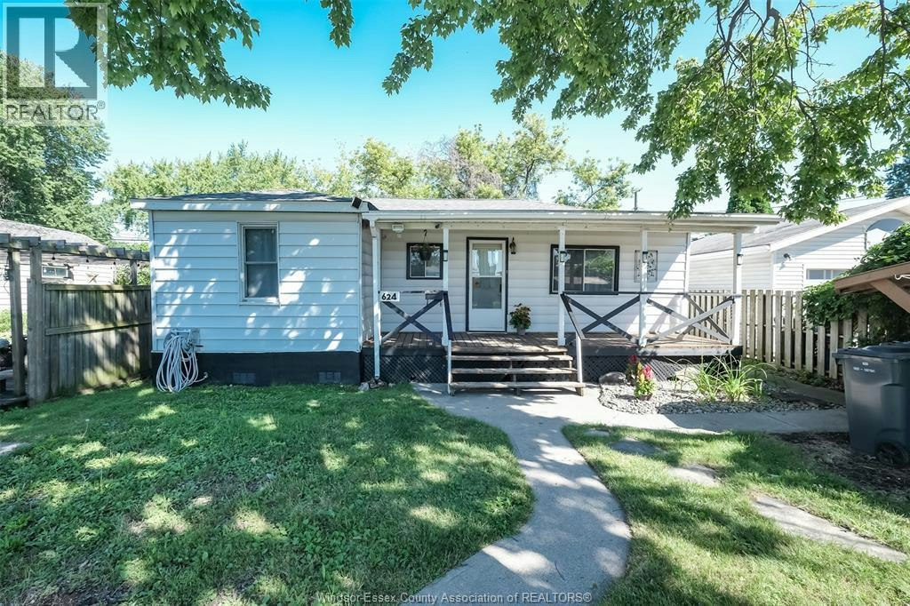 624 Charles, Windsor, ON, N8X 3G5