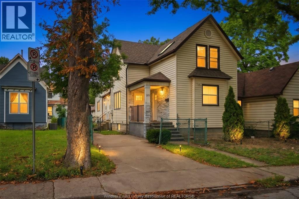377 Parent, Windsor, ON, N9A 2B7