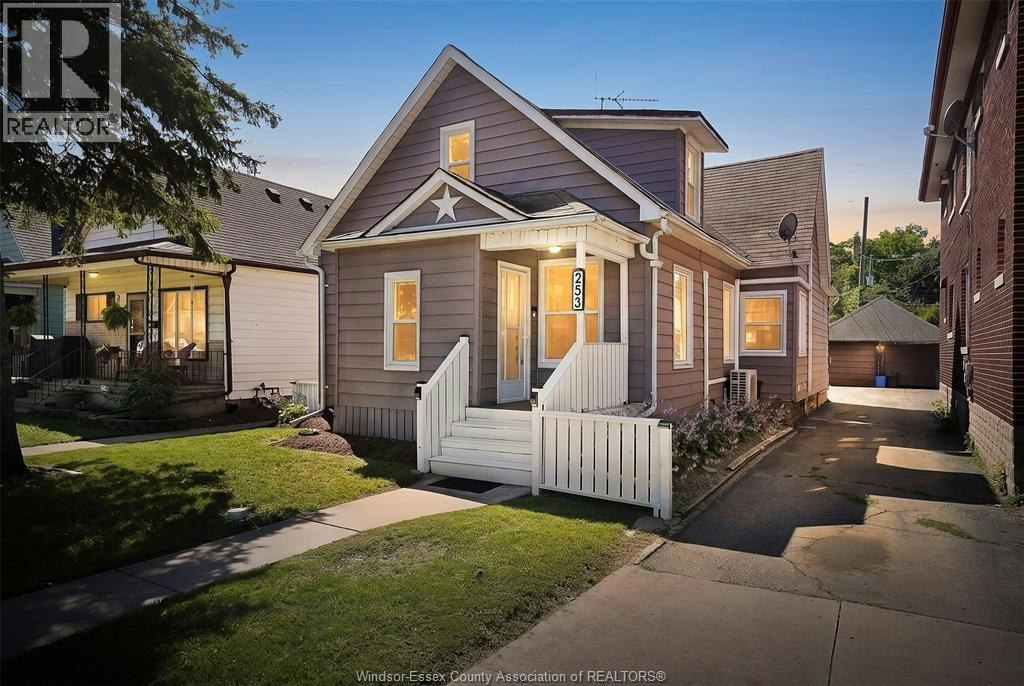 253 Pierre Avenue, Windsor, ON, N9A 2J6