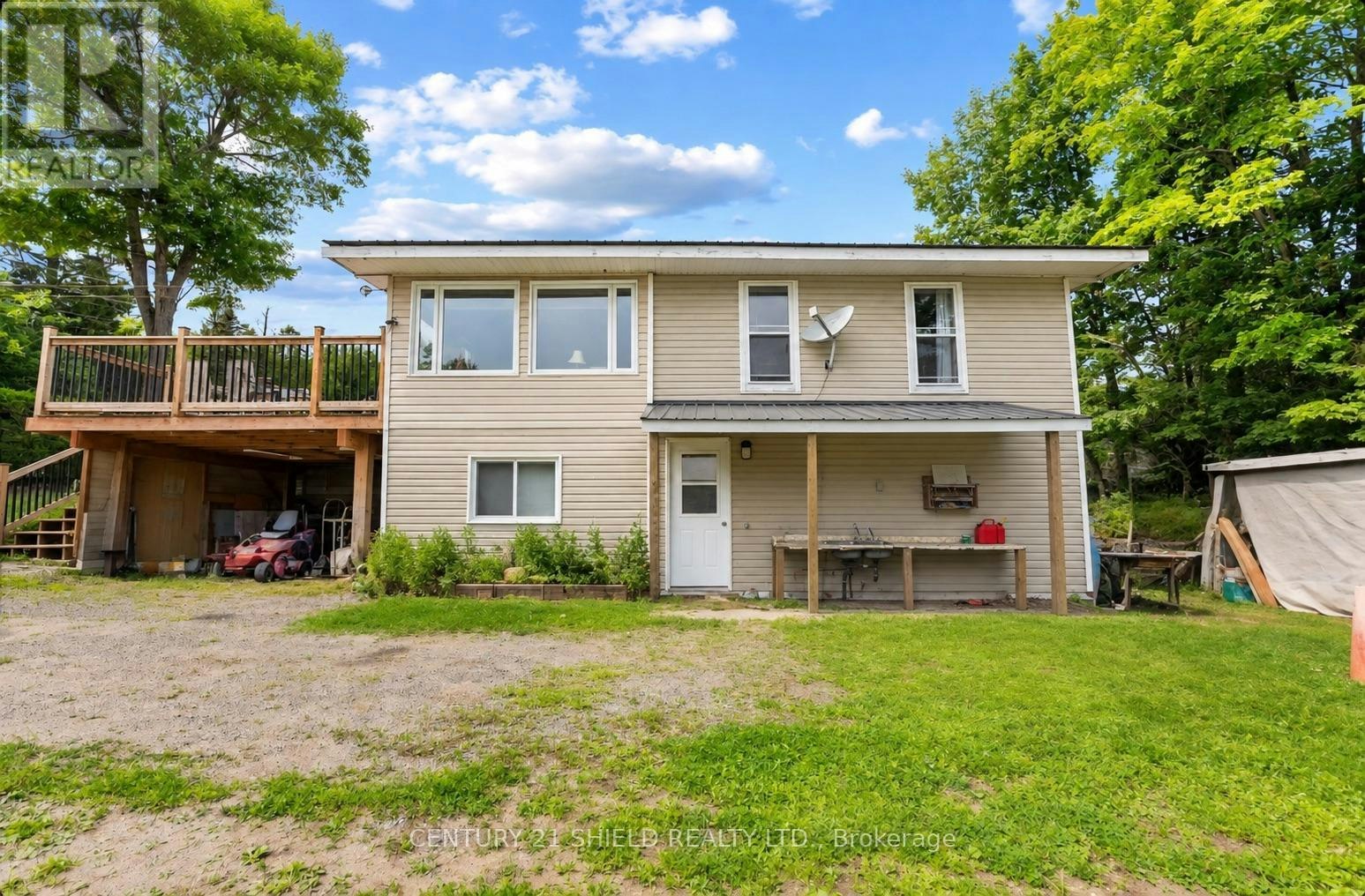121 Maple Drive, Whitney, ON, K0J 2M0