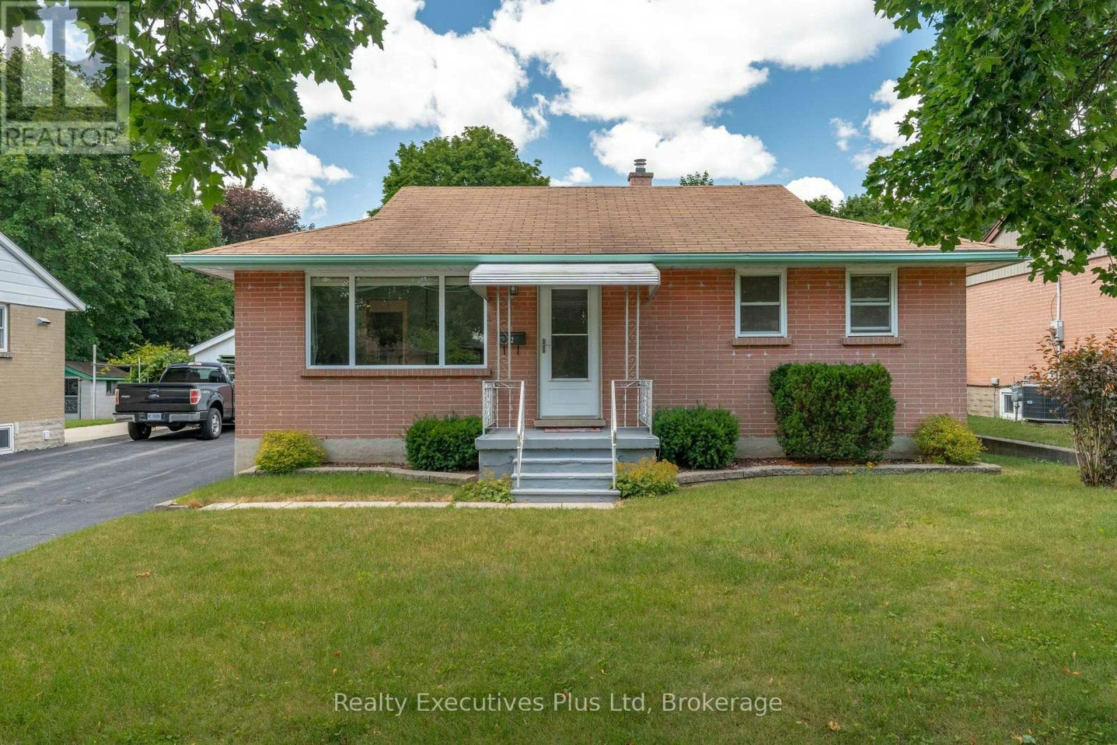 82 Cassino Avenue, Guelph, ON, N1E 2J3
