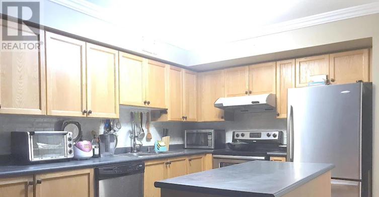 30-800 Dundas Street W, Mississauga, ON, L5C 4S9