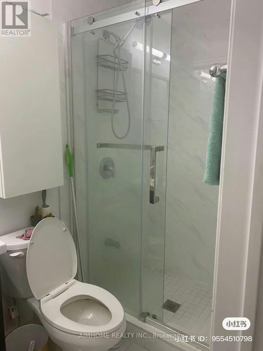 30-800 Dundas Street W, Mississauga, ON, L5C 4S9 - 4