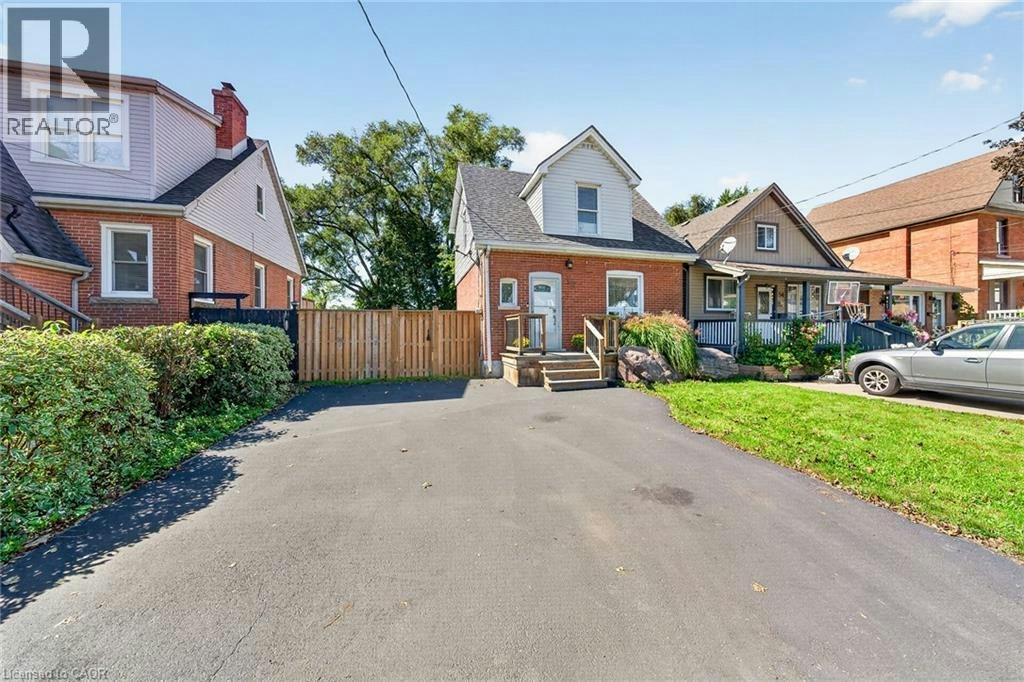 56 23rd Street EAST, Hamilton, ON, L8V 2W6