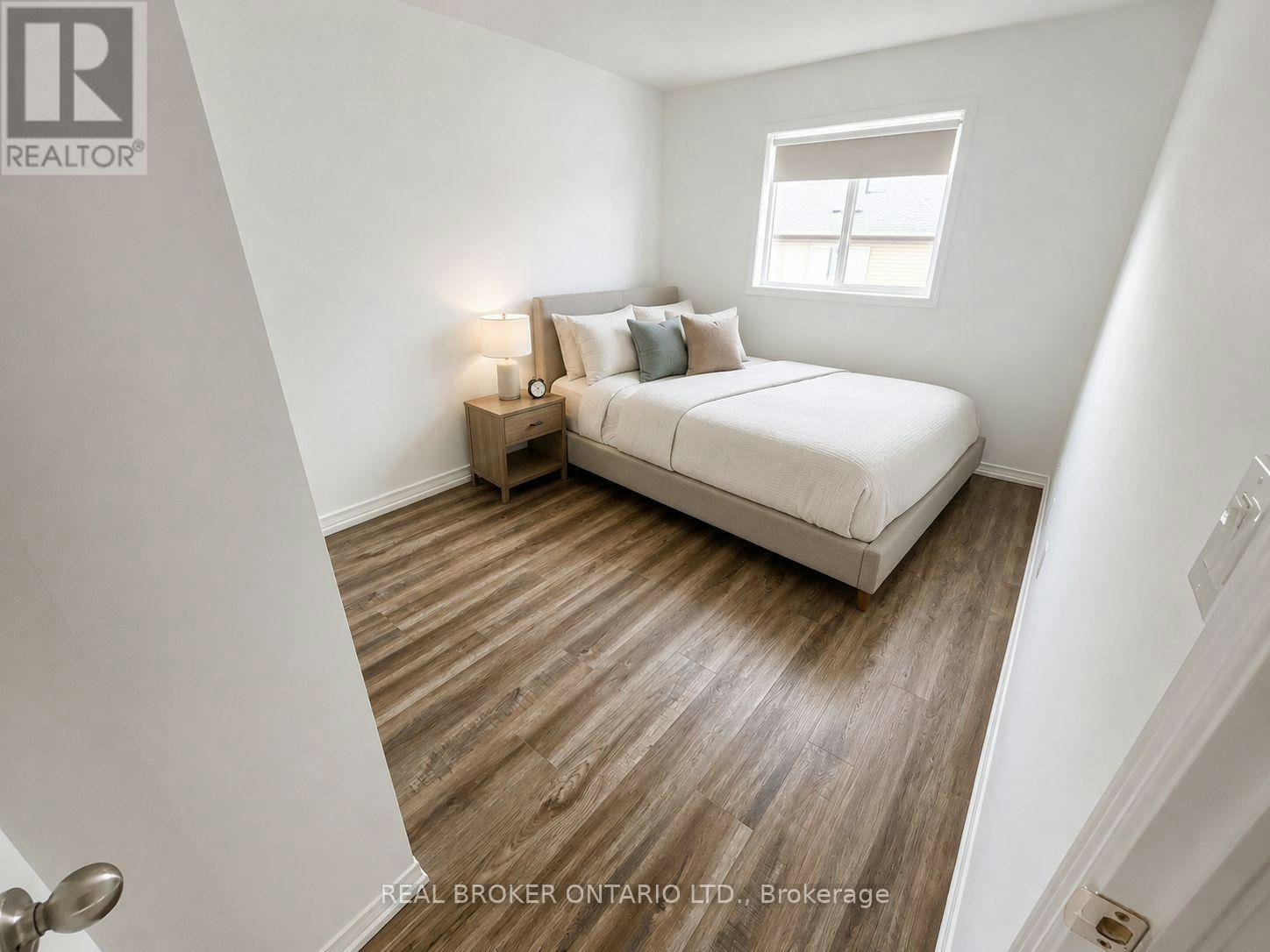 142 Palacebeach Trail, Hamilton, ON, L8E 0C3 - 8
